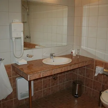 Хотел кендрос 4*